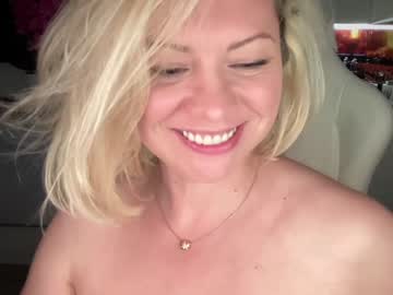 cam girl porn kiradivine image #6686271