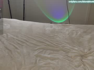 cam girl porn blondehottiek image #6578088