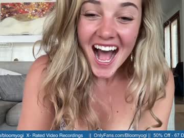 cam girl porn bloomyogi image #4182081