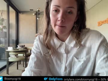 cam girl porn bloomyogi image #6525370