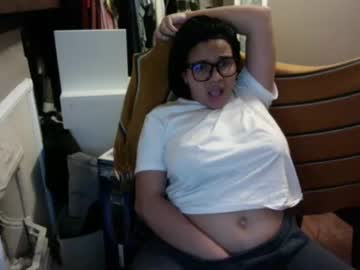 cam girl porn yveonyx image #3107799