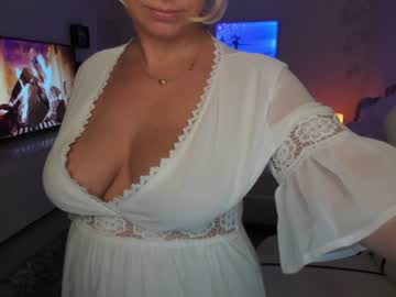 cam girl porn kiradivine image #368560