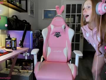 cam girl porn daphnemadison image #6177901