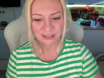 cam girl porn kiradivine image #5737185