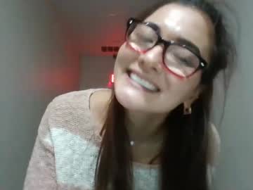 Cam for lovelyqueenaria