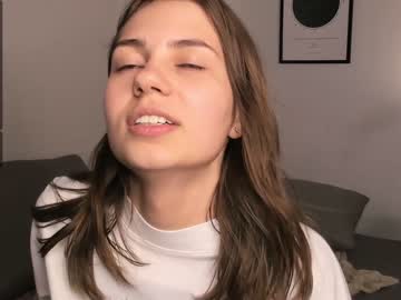 cam girl porn junebragga image #2176836