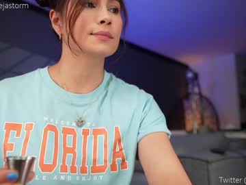 cam girl porn alejastorm image #4778452