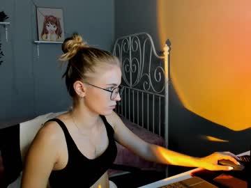 cam girl porn linellali image #2470097