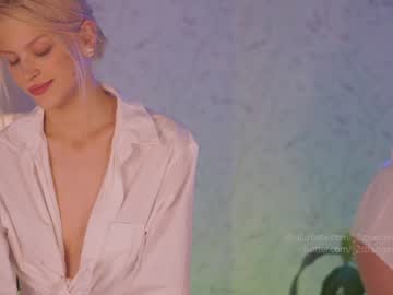 cam girl porn _2strangers image #2503139