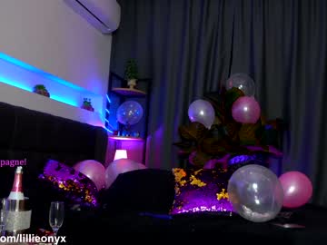 cam girl porn lillieonyx image #536137