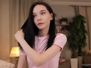 cam girl porn riskyproject image #6743385