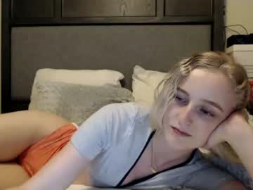 cam girl porn peachezzs image #823425
