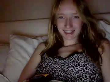 Cam for littlee_redd