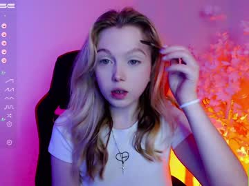 cam girl porn small_blondee image #4036382