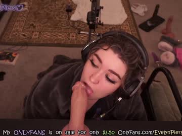 cam girl porn evelynpiers image #4807428