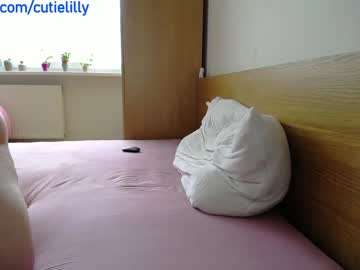 cam girl porn cutielilly24 image #2126113