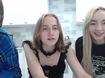 cam girl porn nearsaturn image #2285069