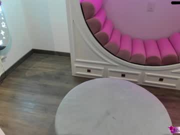 cam girl porn ashlyeroberts1 image #1122977