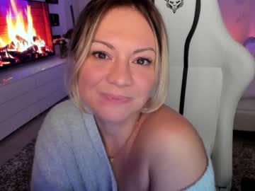 cam girl porn kiradivine image #397482