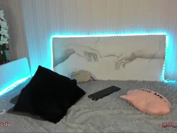 cam girl porn lili_and_niki image #2336656