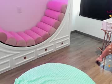 cam girl porn ashlyeroberts1 image #1459545