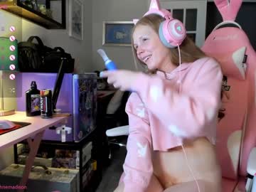 cam girl porn daphnemadison image #6177662