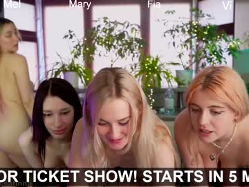cam girl porn sunnyfia image #6768765