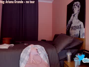 cam girl porn hollyextra image #2487420