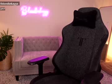 cam girl porn blondiekayy image #1885515