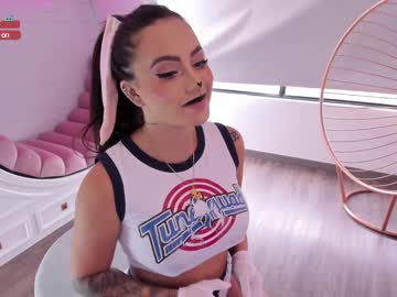 cam girl porn ashlyeroberts1 image #309469