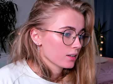 cam girl porn linellali image #2702331