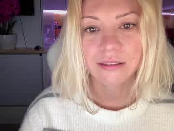 cam girl porn kiradivine image #6125140